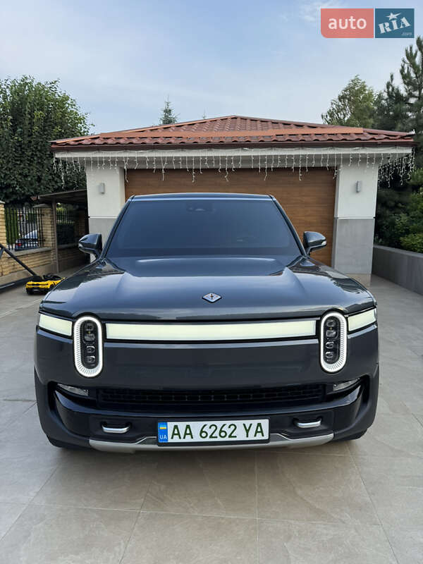 Внедорожник / Кроссовер Rivian R1S 2023 в Киеве