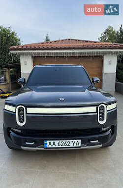 Позашляховик / Кросовер Rivian R1S 2023 в 