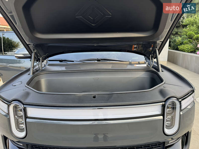 Внедорожник / Кроссовер Rivian R1S 2023 в Киеве
