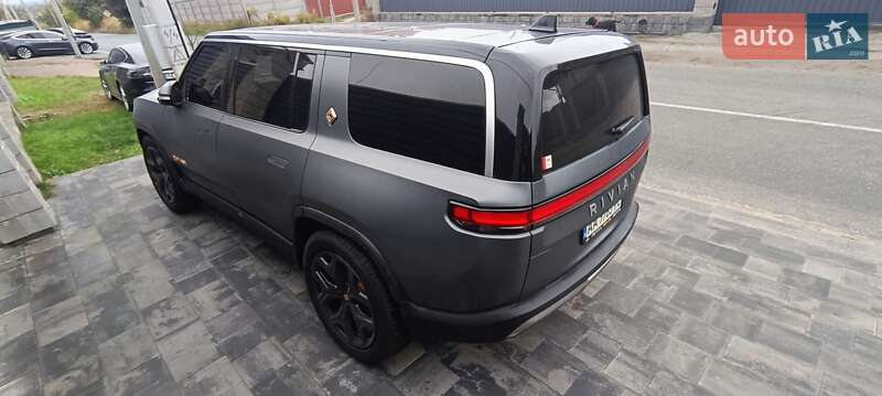Внедорожник / Кроссовер Rivian R1S 2023 в 