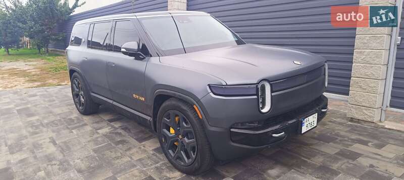 Внедорожник / Кроссовер Rivian R1S 2023 в Киеве фото 2 Внедорожник / Кроссовер Rivian R1S 2023 в Киеве