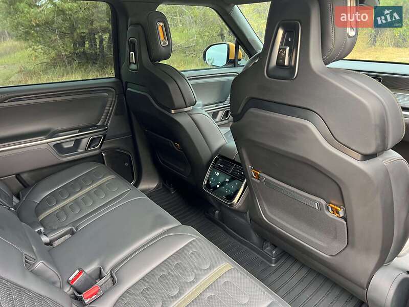 Внедорожник / Кроссовер Rivian R1S 2023 в Киеве