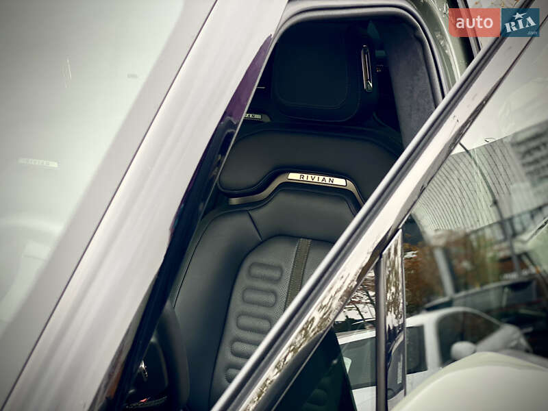 Позашляховик / Кросовер Rivian R1S 2022 в Києві фото 28 Позашляховик / Кросовер Rivian R1S 2022 в Києві