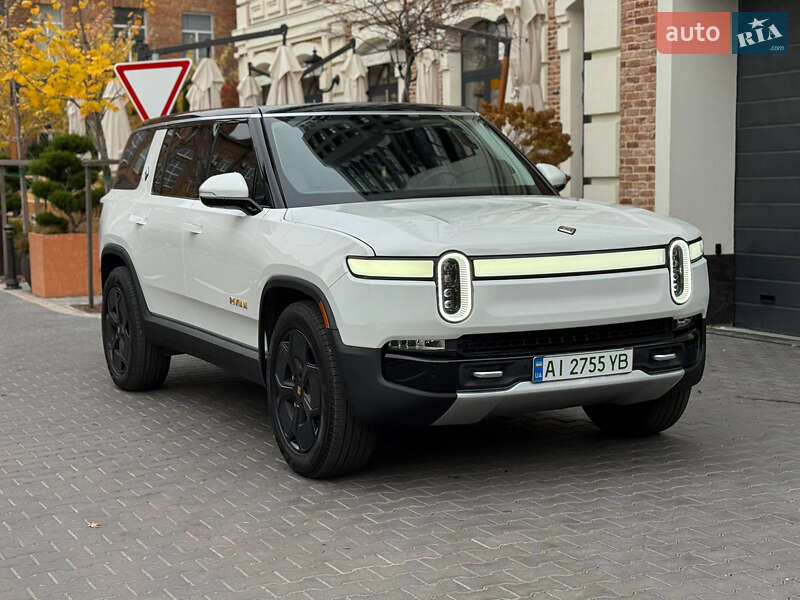 Внедорожник / Кроссовер Rivian R1S 2023 в Белой Церкви