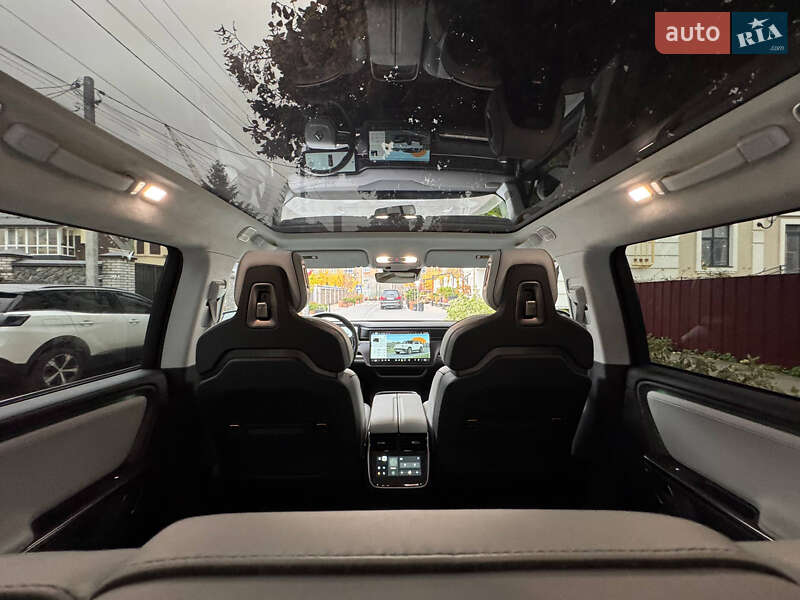 Внедорожник / Кроссовер Rivian R1S 2023 в Белой Церкви
