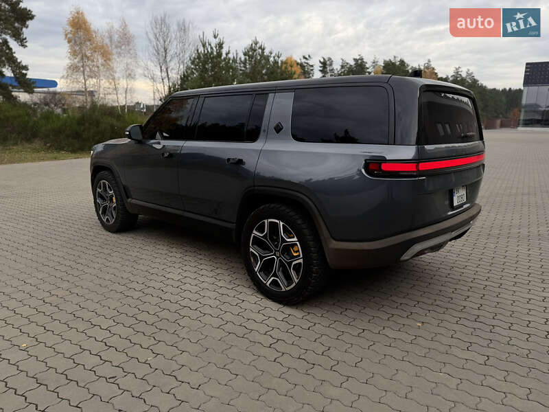 Позашляховик / Кросовер Rivian R1S 2022 в Костопілі
