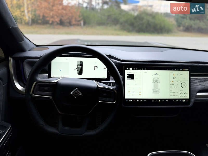 Позашляховик / Кросовер Rivian R1S 2022 в Костопілі