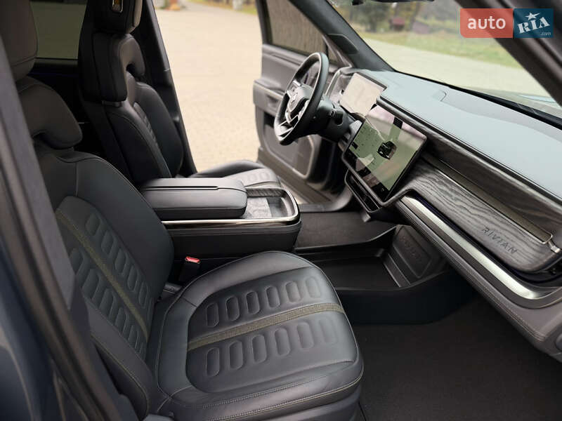 Позашляховик / Кросовер Rivian R1S 2022 в Костопілі