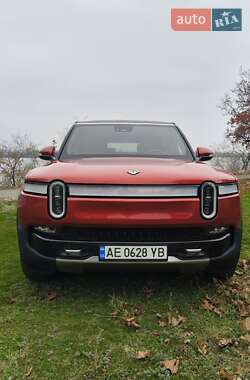 Позашляховик / Кросовер Rivian R1S 2023 в Дніпрі