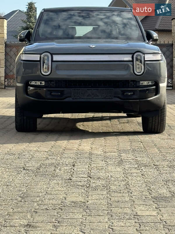 Позашляховик / Кросовер Rivian R1S 2023 в Луцьку