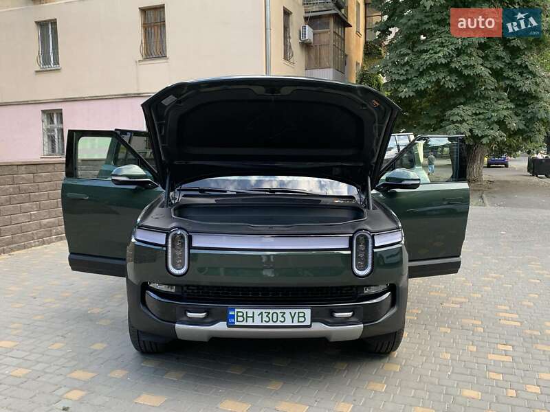 Внедорожник / Кроссовер Rivian R1S 2023 в Одессе фото 22 Внедорожник / Кроссовер Rivian R1S 2023 в Одессе