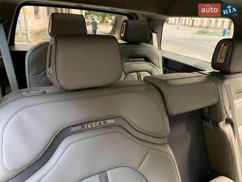 Внедорожник / Кроссовер Rivian R1S 2023 в Одессе фото 39 Внедорожник / Кроссовер Rivian R1S 2023 в Одессе