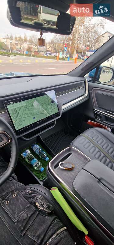 Внедорожник / Кроссовер Rivian R1S 2023 в Одессе фото 5 Внедорожник / Кроссовер Rivian R1S 2023 в Одессе