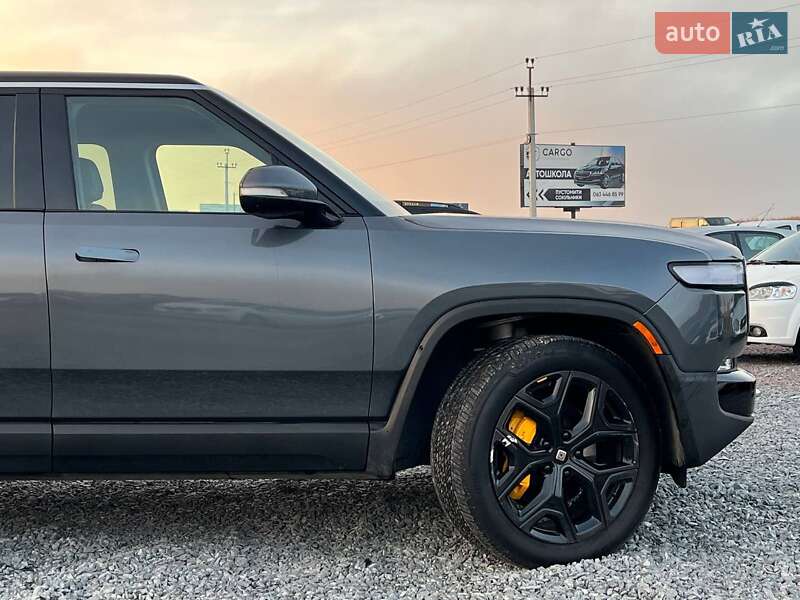Позашляховик / Кросовер Rivian R1S 2023 в Львові