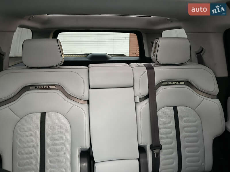 Внедорожник / Кроссовер Rivian R1S 2023 в Львове
