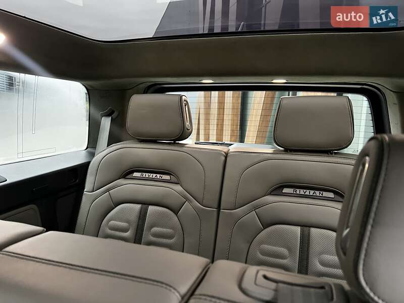 Внедорожник / Кроссовер Rivian R1S 2023 в Луцке фото 8 Внедорожник / Кроссовер Rivian R1S 2023 в Луцке
