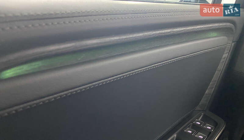 Внедорожник / Кроссовер Rivian R1S 2023 в Львове фото 36 Внедорожник / Кроссовер Rivian R1S 2023 в Львове