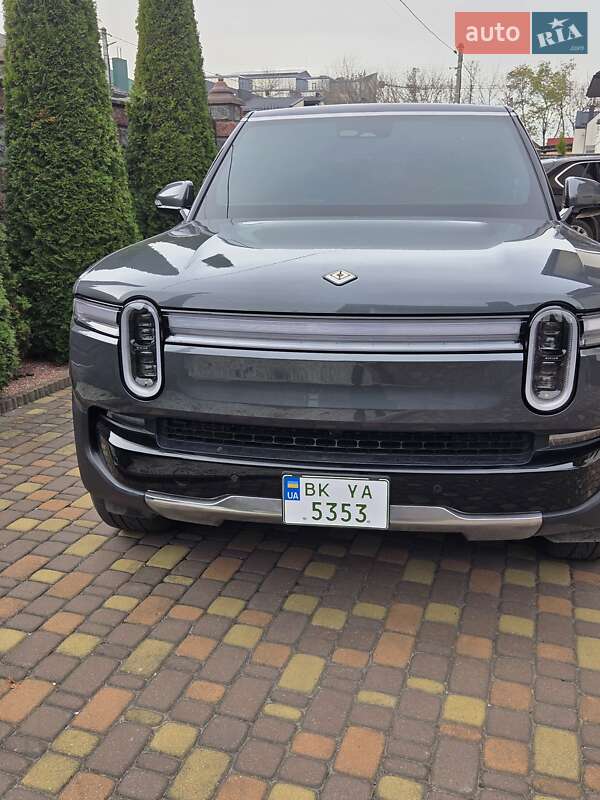 Rivian R1S 2024 Rivian R1S 2024