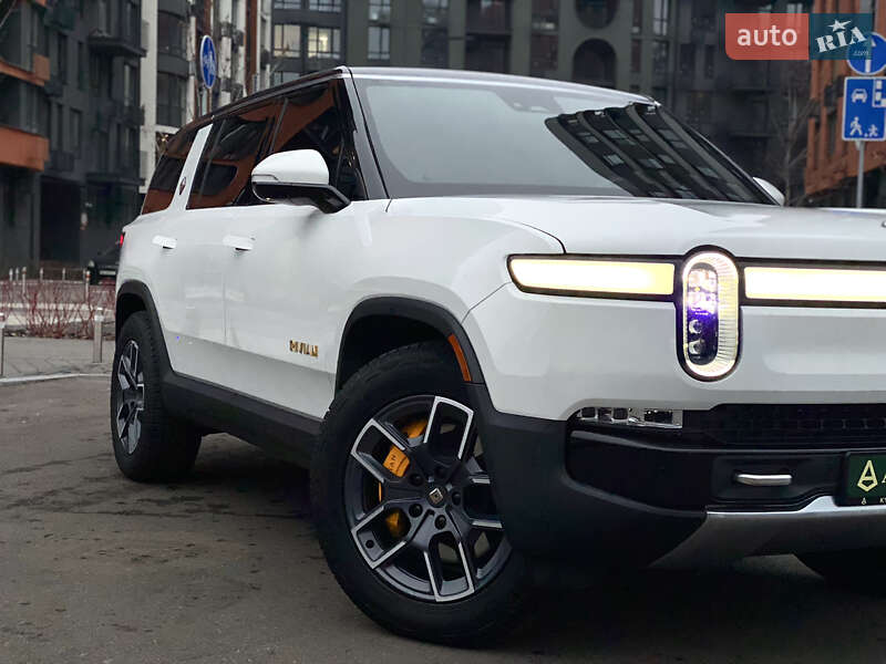 Внедорожник / Кроссовер Rivian R1S 2023 в Киеве