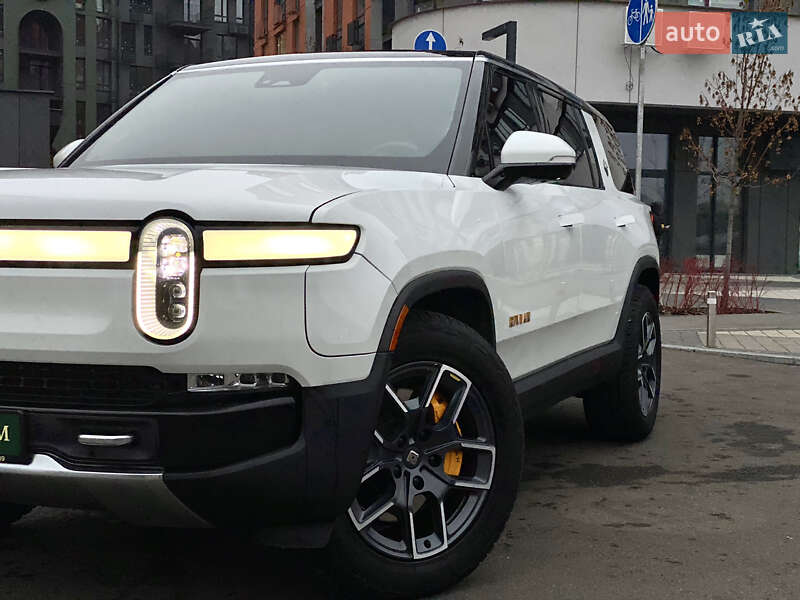Внедорожник / Кроссовер Rivian R1S 2023 в Киеве