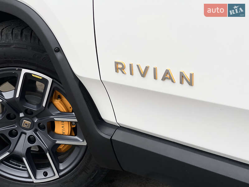 Внедорожник / Кроссовер Rivian R1S 2023 в Киеве