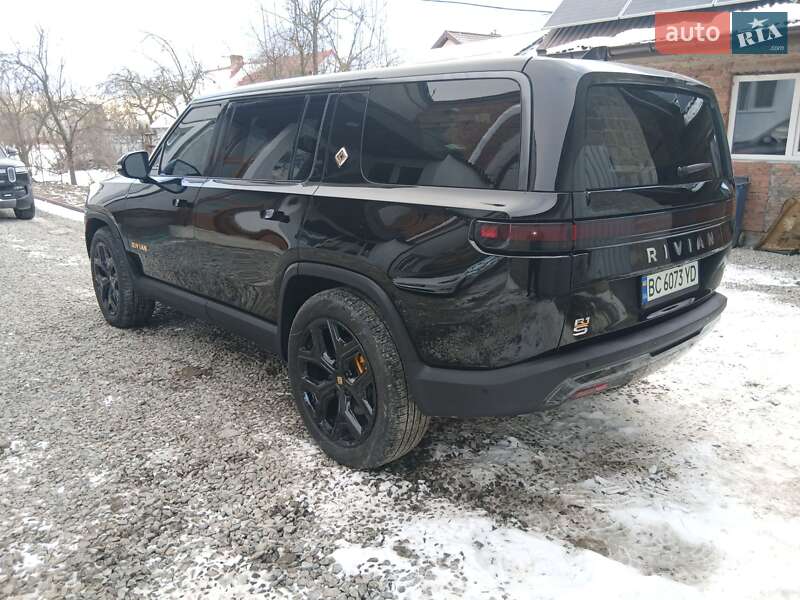 Внедорожник / Кроссовер Rivian R1S 2023 в Городке фото 7 Внедорожник / Кроссовер Rivian R1S 2023 в Городке