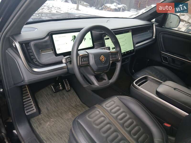 Внедорожник / Кроссовер Rivian R1S 2023 в Городке фото 11 Внедорожник / Кроссовер Rivian R1S 2023 в Городке