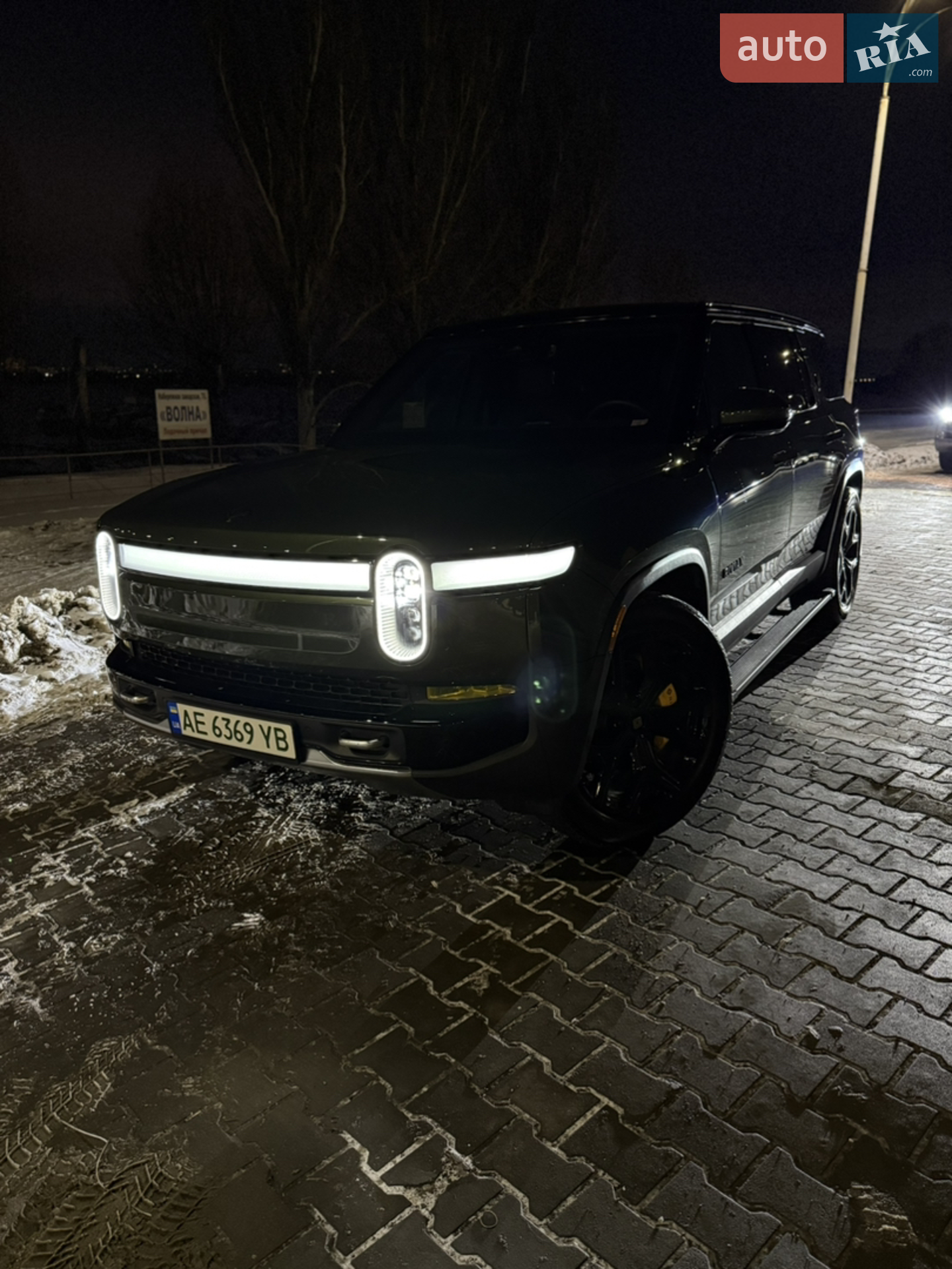 2023 Rivian R1S - мініатюра 13