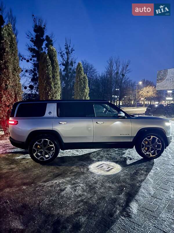 Внедорожник / Кроссовер Rivian R1S 2022 в Хмельницком