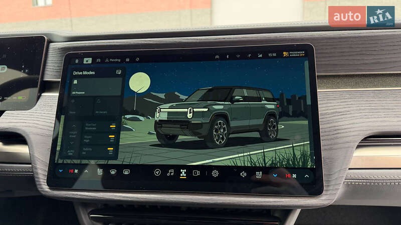 Внедорожник / Кроссовер Rivian R1S 2024 в Костополе