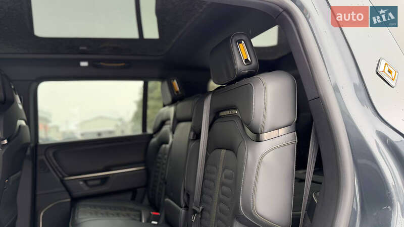 Внедорожник / Кроссовер Rivian R1S 2024 в Костополе