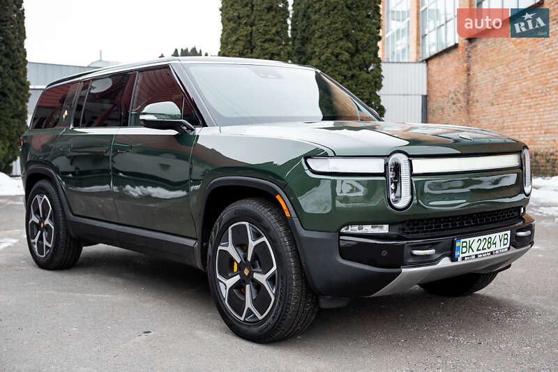 Rivian R1S 2024