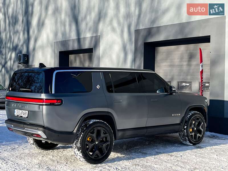 Внедорожник / Кроссовер Rivian R1S 2023 в Киеве