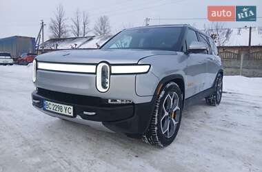 Позашляховик / Кросовер Rivian R1S 2023 в Городку