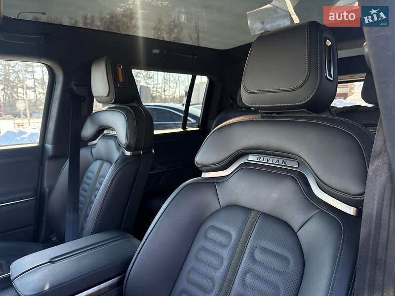 Внедорожник / Кроссовер Rivian R1S 2025 в Луцке