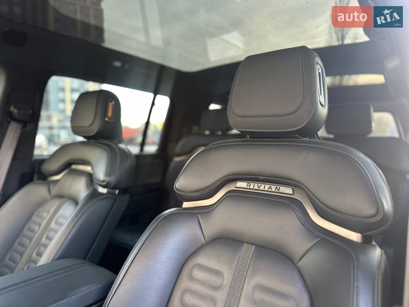 Внедорожник / Кроссовер Rivian R1S 2024 в Киеве