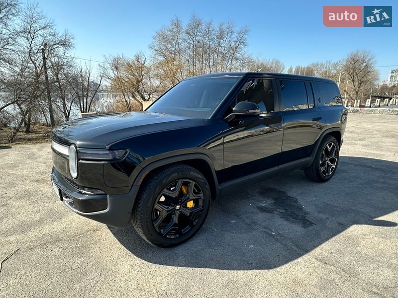 Внедорожник / Кроссовер Rivian R1S 2023 в Киеве