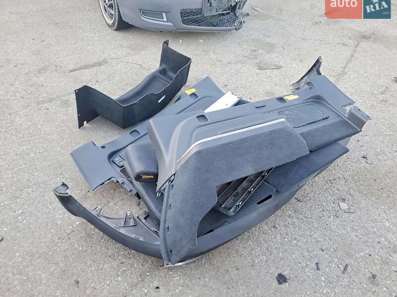 Внедорожник / Кроссовер Rivian R1S 2024 в Львове