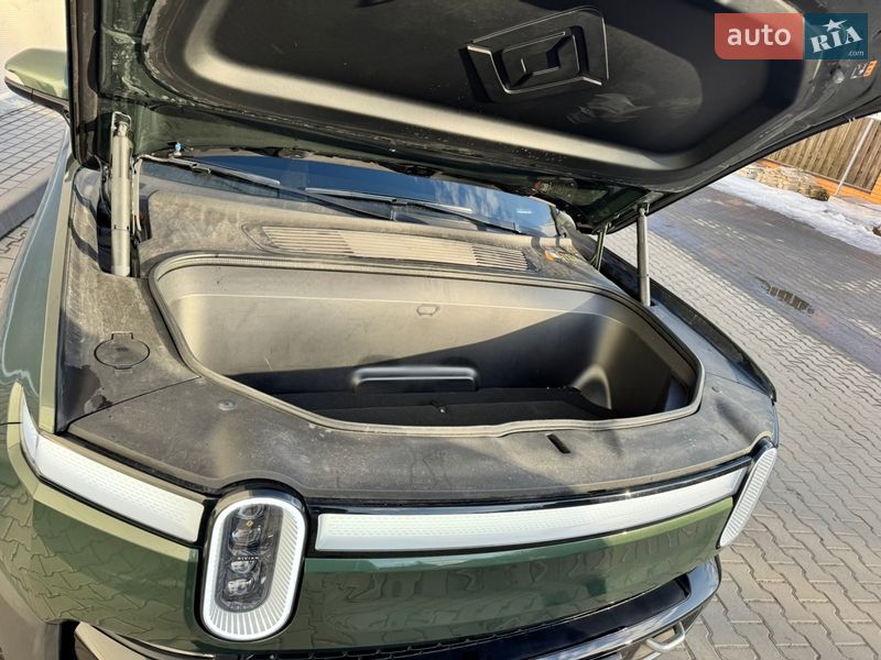 Позашляховик / Кросовер Rivian R1S 2023 в Києві