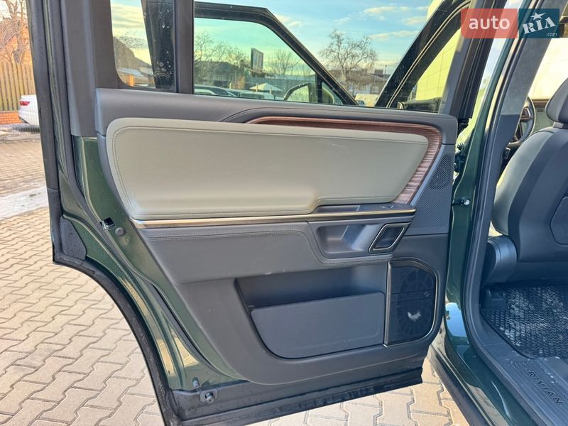 Позашляховик / Кросовер Rivian R1S 2023 в Києві