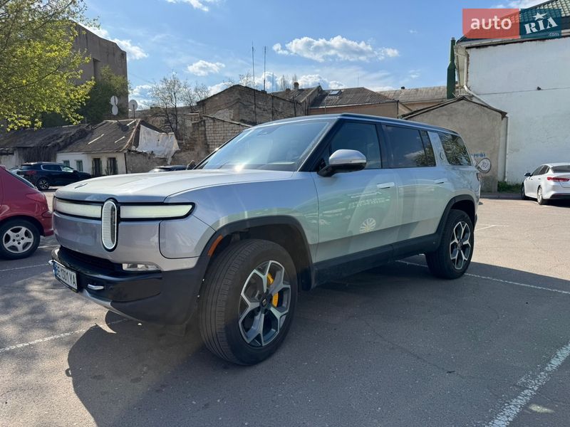 Внедорожник / Кроссовер Rivian R1S 2023 в Николаеве фото 3 Внедорожник / Кроссовер Rivian R1S 2023 в Николаеве