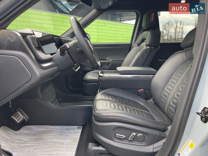 Позашляховик / Кросовер Rivian R1S 2023 в Києві