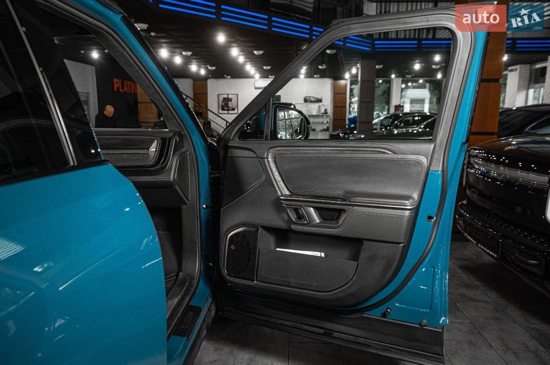 Rivian R1S 2023 VIN 7PDSGABA1RN031444 фото оголошення 27 з 63