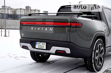 Пікап Rivian R1T 2022 в 