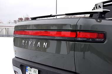 Пікап Rivian R1T 2022 в 