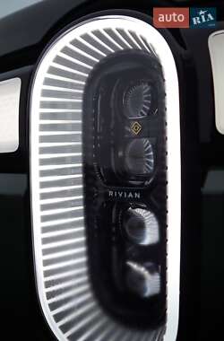 Пикап Rivian R1T 2023 в 