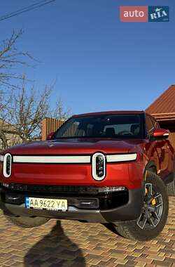 Внедорожник / Кроссовер Rivian R1T 2022 в Черноморске