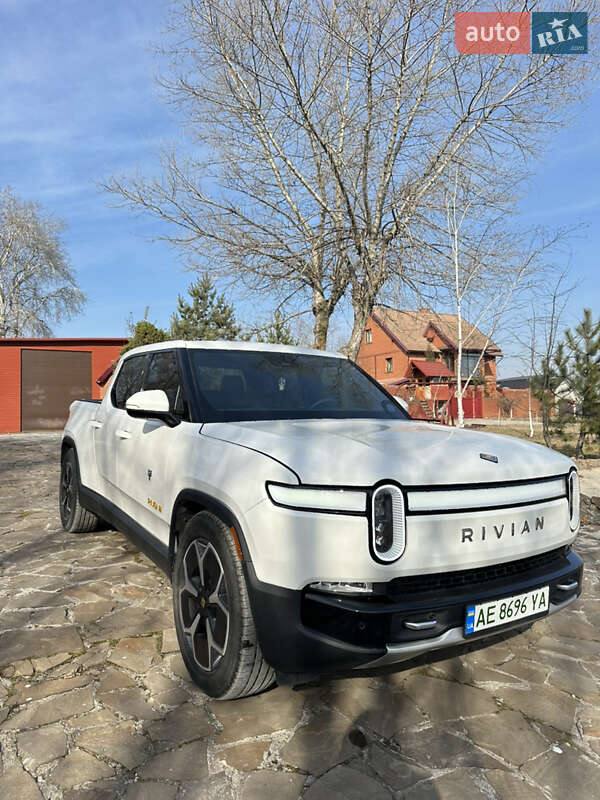 Пікап Rivian R1T 2022 в 