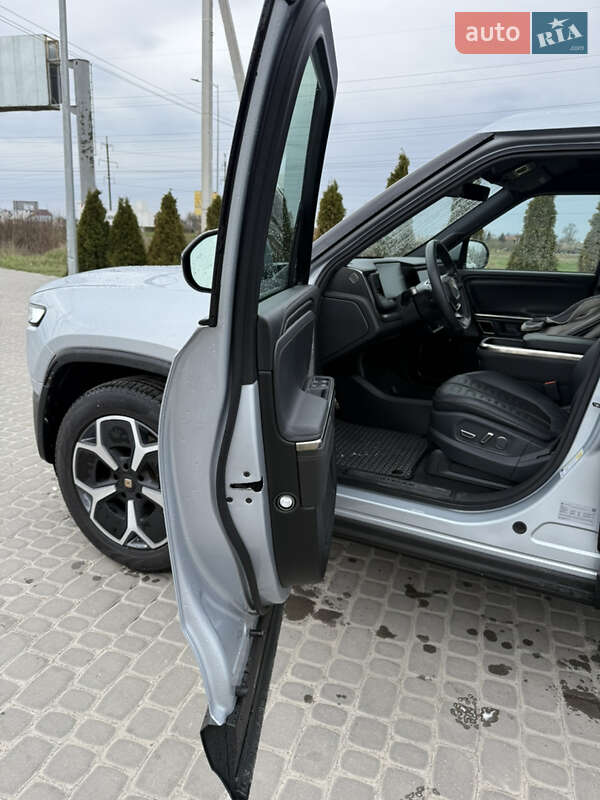 Пікап Rivian R1T 2022 в Львові