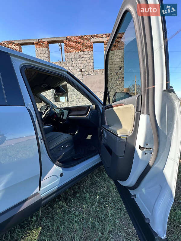 Пікап Rivian R1T 2023 в Овідіополі